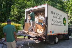 Best Retail Junk Removal  in Fort Pierre, SD